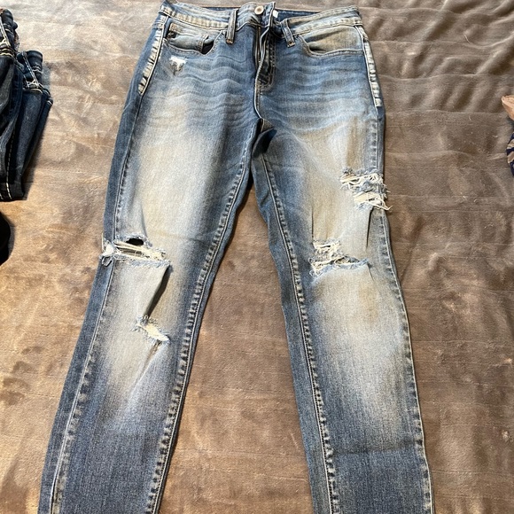 KanCan - Picture 1 of 3